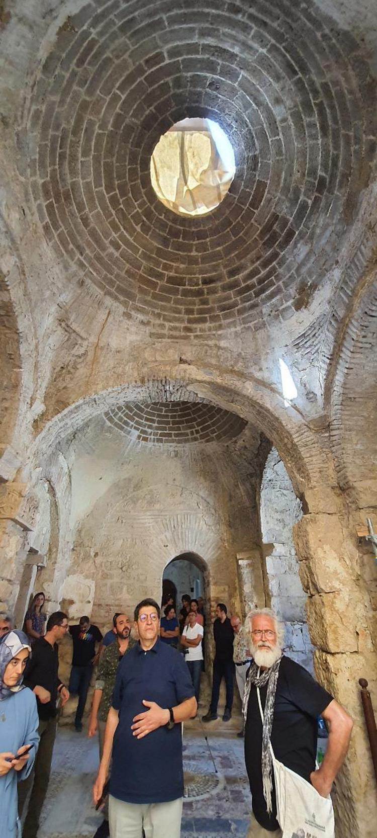 LAHDİ MEZARINDAN ÇIKARILIP, TAŞINMIŞ