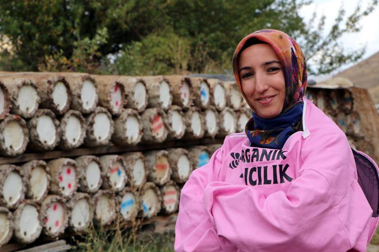 FARKINDALIK İÇİN PEMBEYİ SEÇTİK