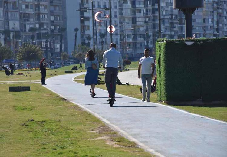 EHLİYET ZORUNLULUĞU YOK