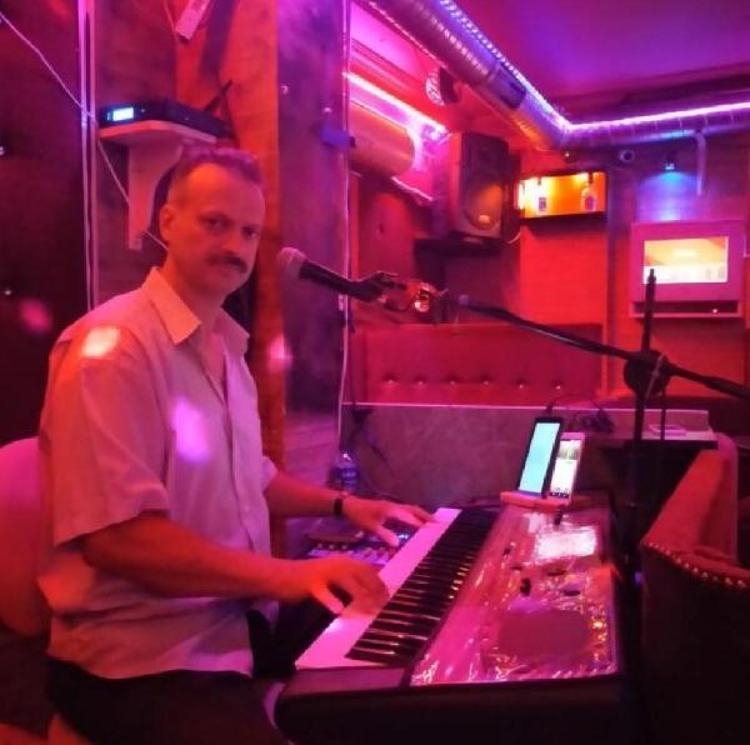 MOLAYA ÇIKMASINI BEKLEDİLER