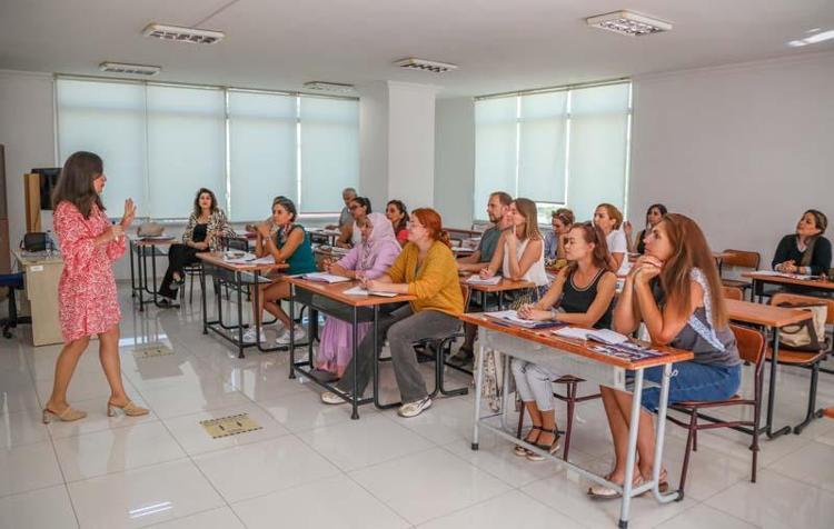 DERSLERİ AKSATMADAN TAKİP EDİYORUM