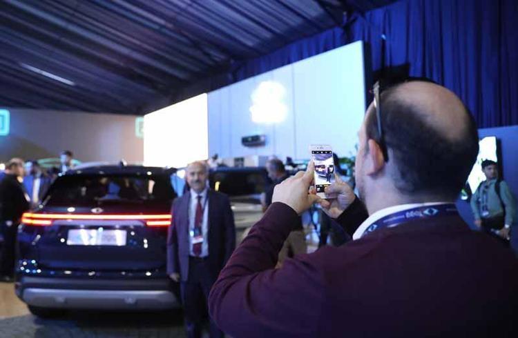 AÇILIŞA SAYILI SAATLER