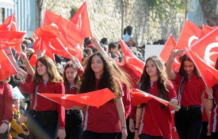 KIRKLARELİNDE TÖREN ÖZGÜRLÜK VE DEMOKRASİ MEYDANINDA