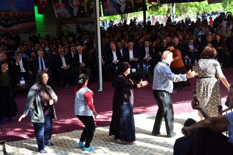 ALEVİLER BİR TORBAYA SIĞMAZ