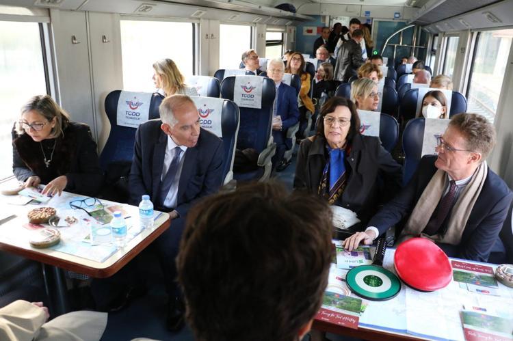 OLUŞABİLECEK BİR KITLIKTAN RUSYA SORUMLUDUR