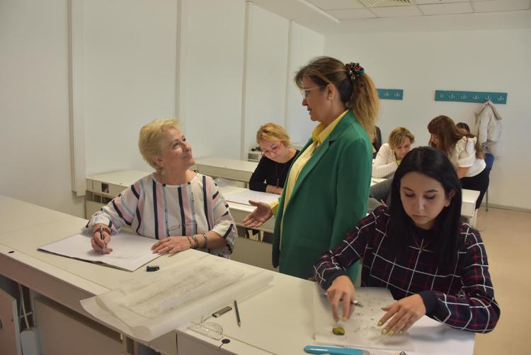 GENÇLERE MODEL OLACAK