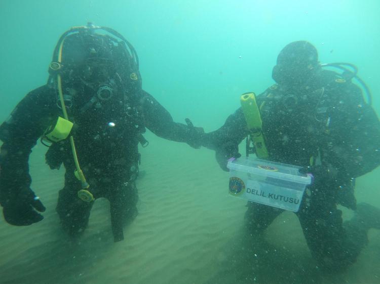 EĞİTİM DALIŞI SIRASINDA ATIK MESAİSİ