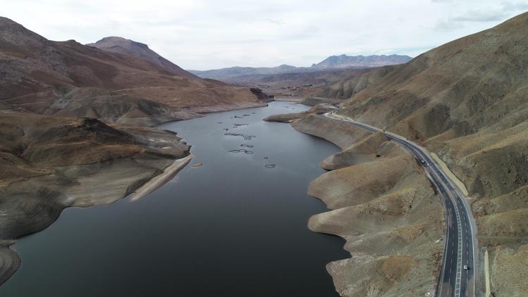 ​ÜRETİM YAPAMIYOR, ÖNÜMÜZÜ GÖREMİYORUZ
