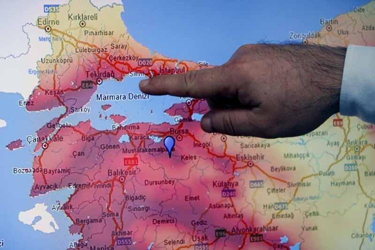 Düzce veya Gölcük kollarında aynı büyüklükte depremler yaşanma ihtimali olmadığını kaydeden Prof. Dr. Kutoğlu, şunları söyledi: