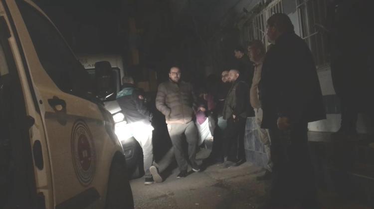 YAKINLARI ARASINDA ARBEDE