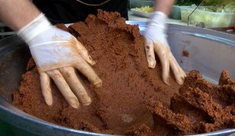 SALMONELLA VE BAĞIRSAK KÖKENLİ BAKTERİ ÇIKTI