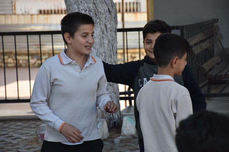 BÜYÜYÜNCE DOKTOR VEYA İTFAİYECEĞİ OLMAK İSTİYORUM