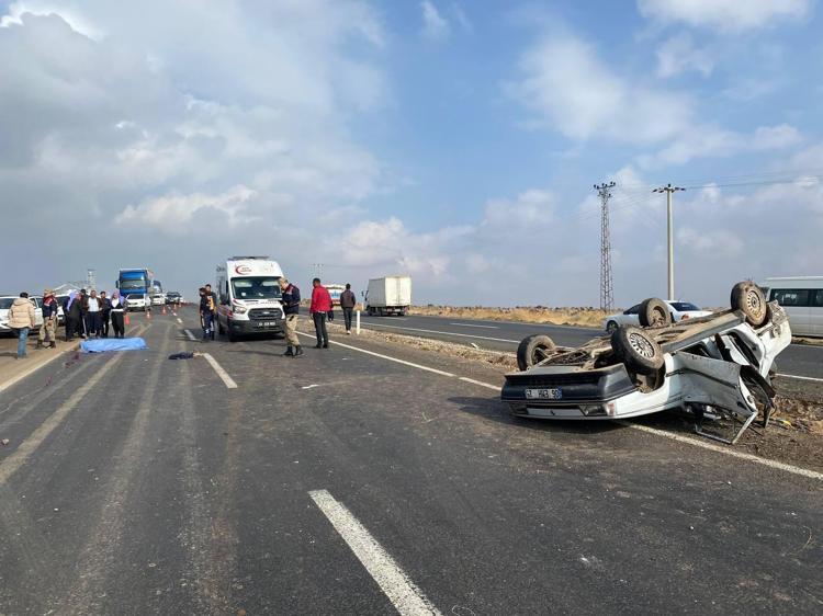 Şanlıurfa'da otomobil devrildi: 1 ölü, 4 yaralı