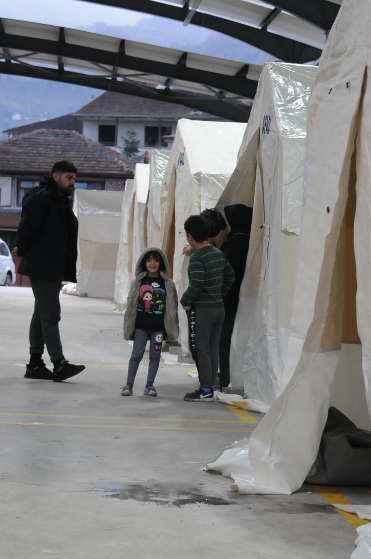 NE ZAMAN EVE DÖNERİZ BİLEMİYORUZ