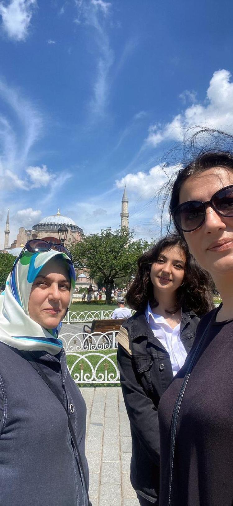 ÜNİVERSİTE TERCİHLERİNDE SADECE ÖĞRETMENLİK YAZMIŞTI