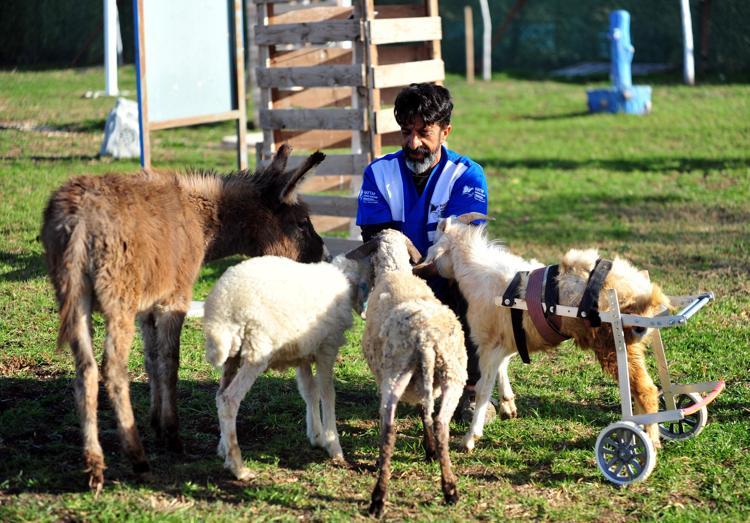 GÖNÜLLÜMÜZ YÜRÜTEÇ HEDİYE ETTİ