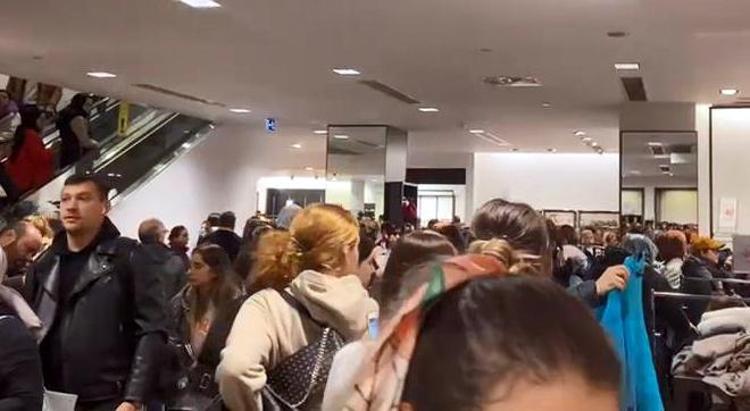 SIRAYI MECBUR BEKLİYORUM YAPACAK BİR ŞEY YOK