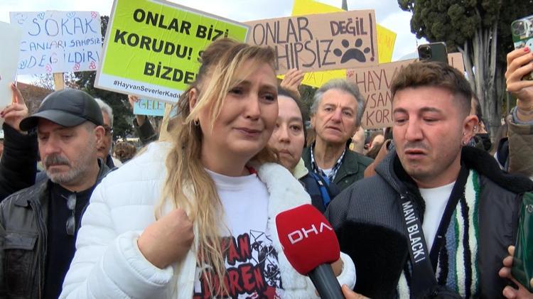 ORADA ÖLÜLERİMİZ VAR, KEPÇELERLE GÖMÜLÜYORLAR