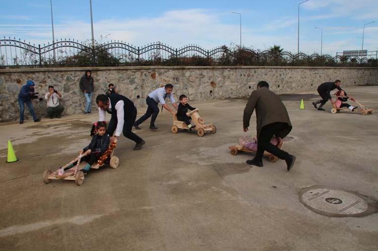 ‘KÜLTÜRÜ ÇOCUKLARIMIZA YAŞATIYOR OLMAKTAN MUTLULUK DUYDUK’