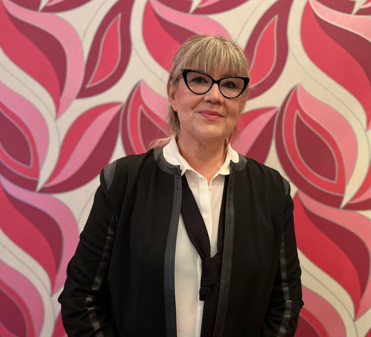 TERMİNOLOJİYE HAKİM OLMAYINCA ANLAŞILMAYAN İFADELER KUULLANMIŞ