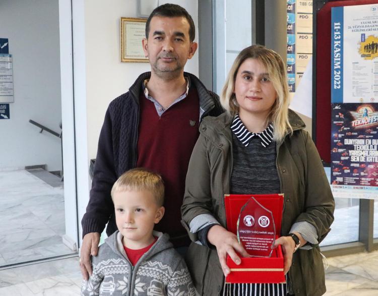 ONA BİR HAYAT BORÇLUYUM