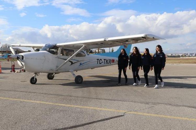 220 SAAT UÇUŞ EĞİTİMİ ALIYORLAR