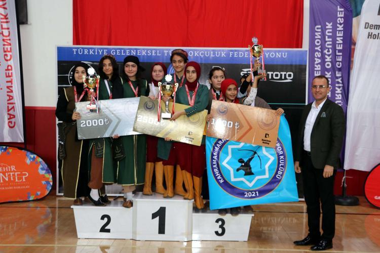 ‘OKÇULUK YARIŞLARI İLE HEM SPOR YAPIYORUZ HEM KÜLTÜRÜMÜZÜ TANITIYORUZ’