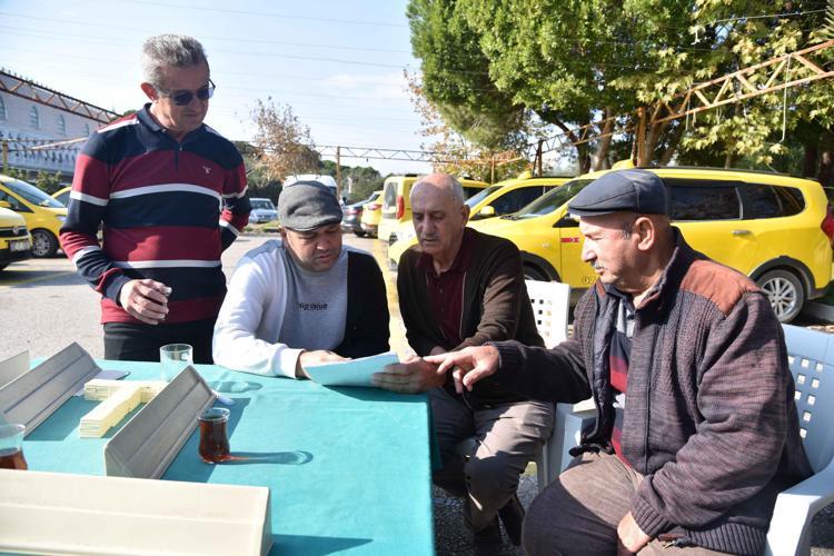 ANLAŞABİLMEK İÇİN TELEFONLA YARDIM ALIYORUZ