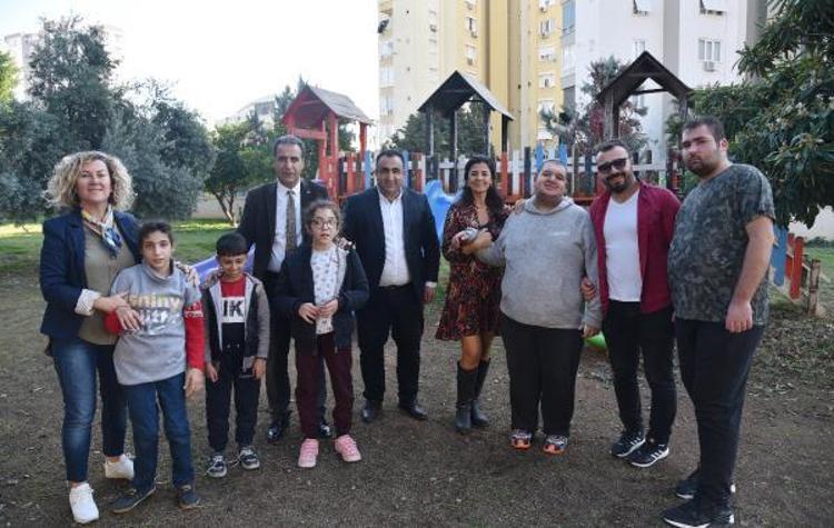 SERALARDA ÇOCUKLARIMIZ TOPRAKLA İLGİLENİYOR