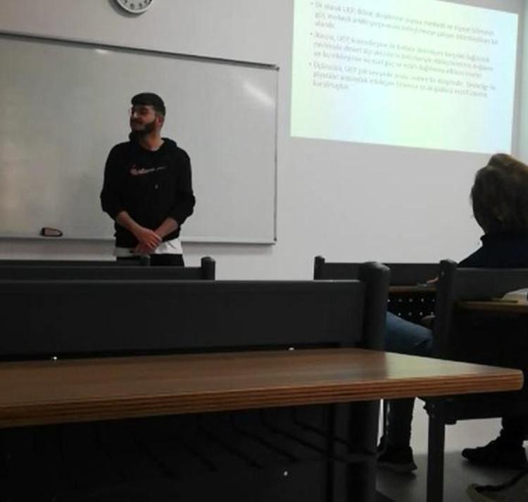 KORKUTMAK İÇİN BACAĞINA HAMLE YAPTIM