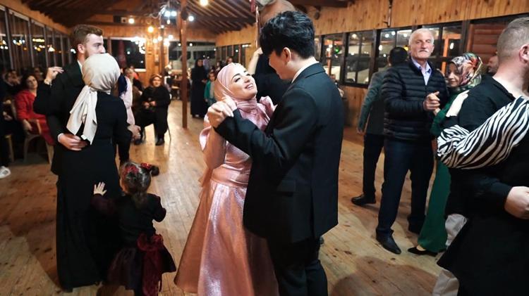 AŞK İÇİN MESAFELERİ AŞTIM