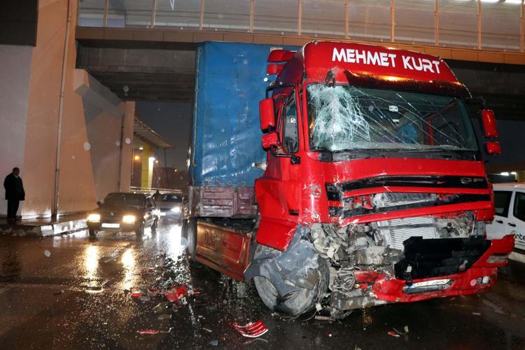 Gaziantep'te zincirleme kaza: 17 yaralı