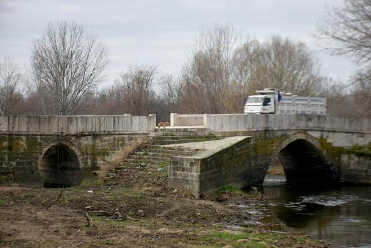 DEFİNECİLER BAMBAŞKA TEHLİKE KAYNAĞI