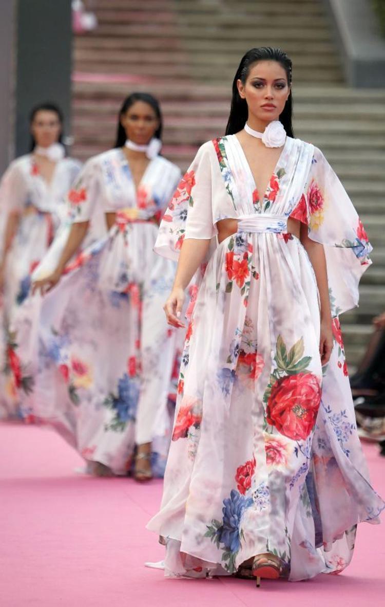 MR. DOSSO DOSSI COŞTURDU