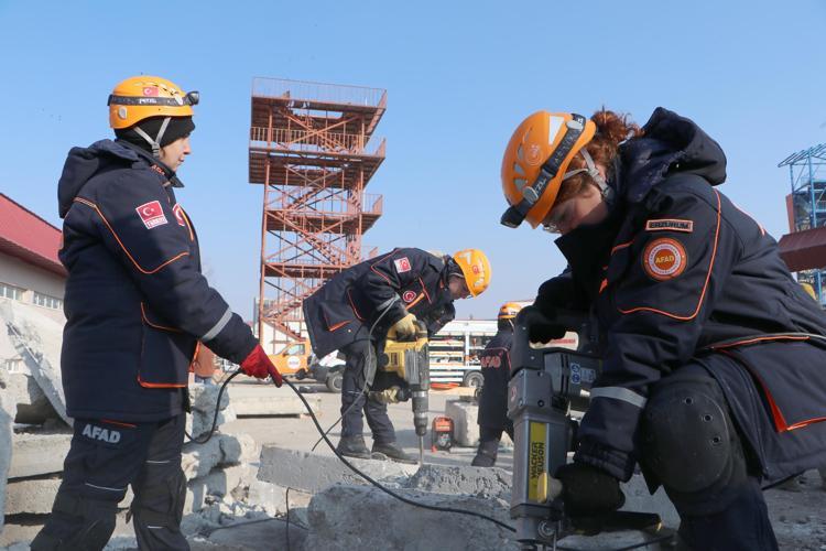 PRATİK EĞİTİM SONRASI SAHADALAR