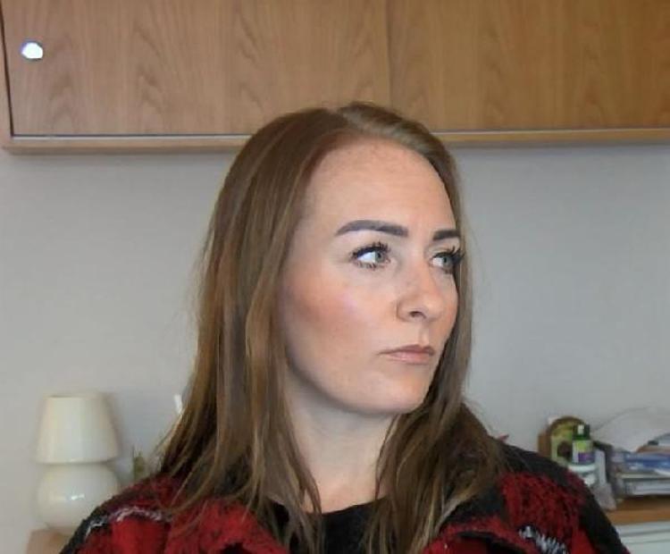 DR. REEMİN BAŞÖRTÜSÜ VAR KESİNLİKLE AYNI KİŞİ DEĞİL