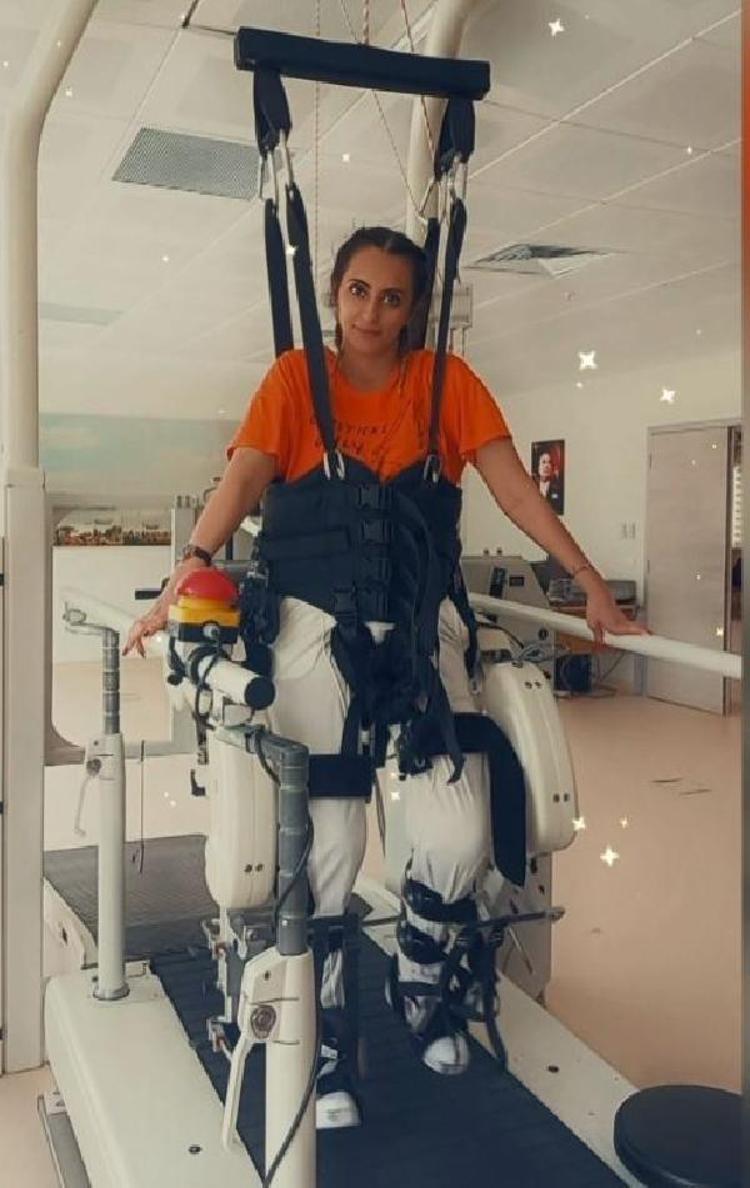 KURŞUN BOYNUMA İSABET ETMİŞ, KEMİKLERİMİ PARÇALAMIŞ