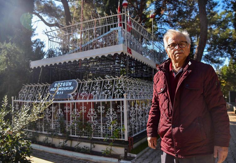 KAÇAK ELEKTRİKLE AYDINLATTI