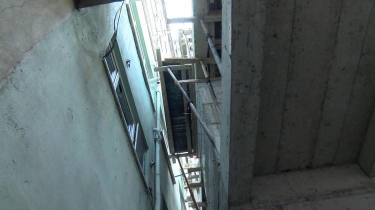 İNŞAAT DEMİRLERİ YÜZÜNDEN DIŞARI ÇIKAMIYORUZ