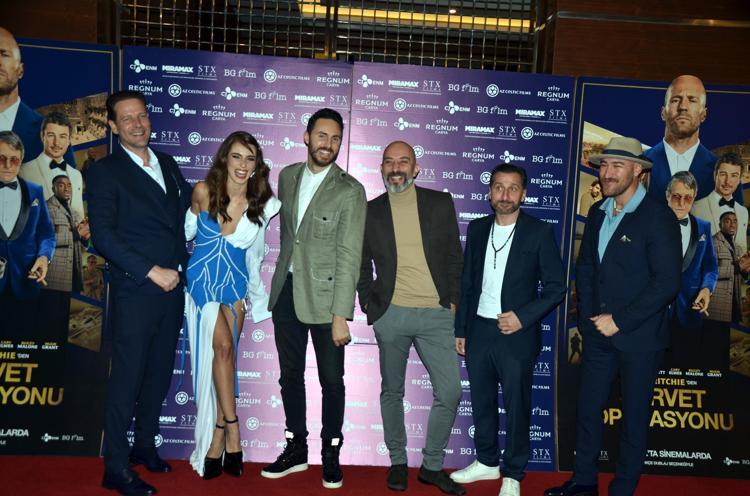 ‘HOLYWOOD OYUNCULARI İLE KARMA FİLMLER ÇEKİLMESİNİN ARTIK ZAMANI GELDİ’