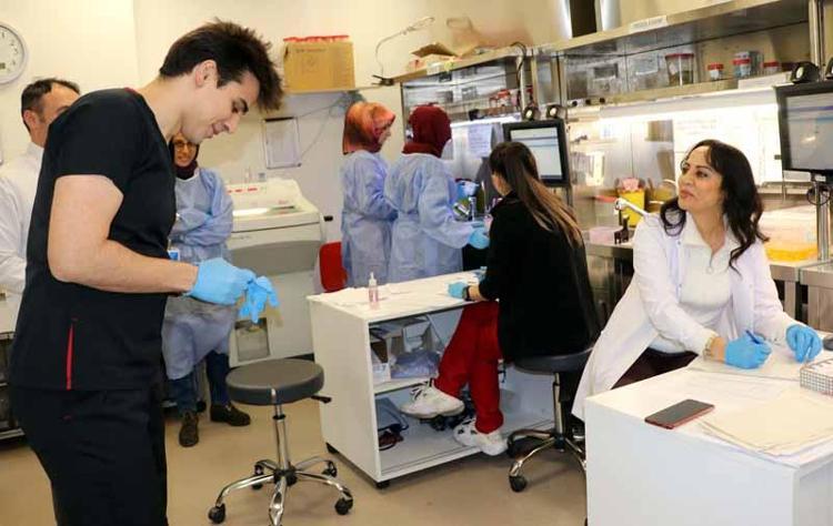 OĞLUMUN BURADA OLMASI GÜÇ, MUTLULUK VE GÜVEN VERİYOR