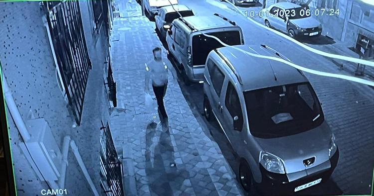 BİR KADININ O ŞEKİLDE DARBEDİLMESİNE KARŞI ÇIKARIZ