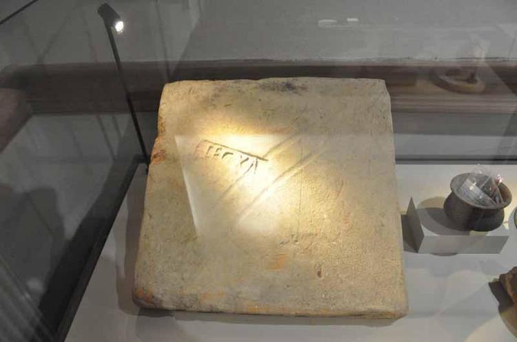 KÜLTÜR ÖĞELERİNİ SERGİLİYORUZ