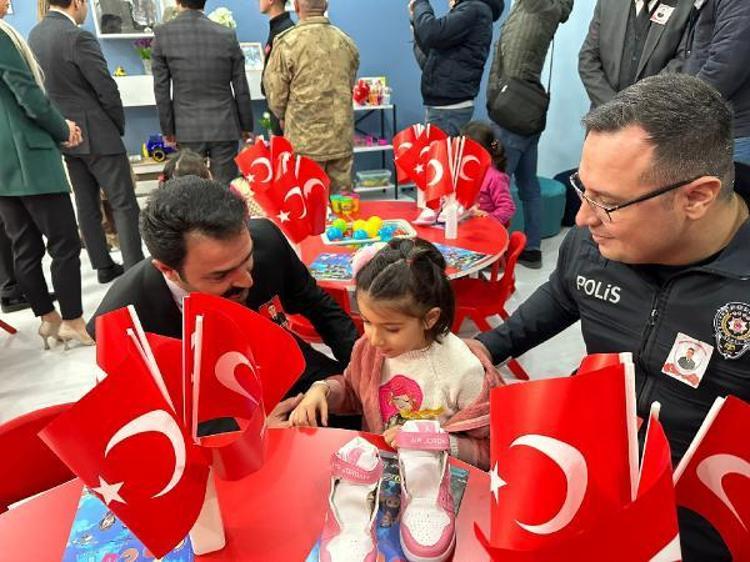 OĞLUM VATAN İÇİN ŞEHİT OLDU