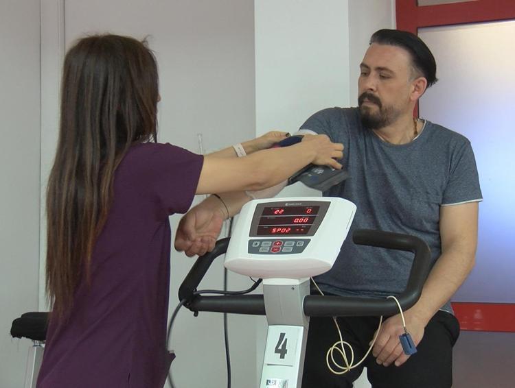 KONUŞAMIYORDUM BİLE, ŞİMDİ EVDEKİ İŞLERİMİ YAPABİLİYORUM