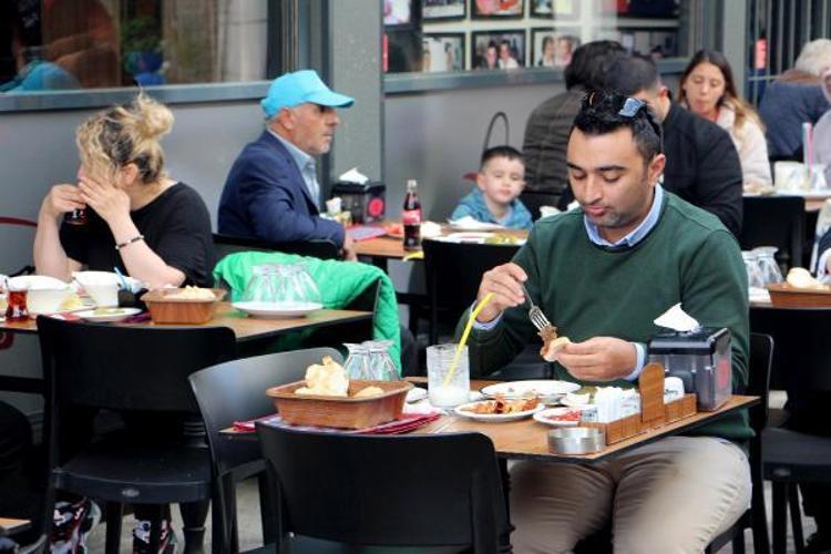 HERKES BÜTCESİNE UYGUR YERDE CİĞERİ TÜKETE BİLİR