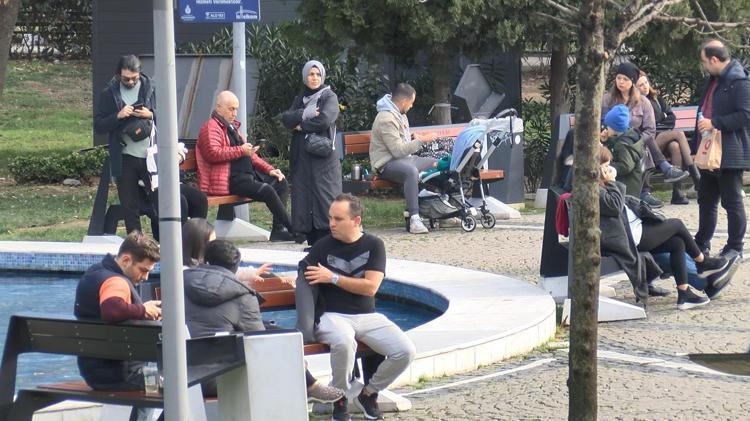 GEÇEN YIL TAM DA BU ZAMANLARDA İSTANBULUN KAR FIRTINASI YAŞADIĞINI HATIRLIYORUM