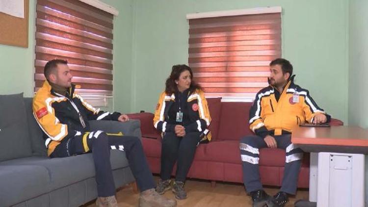 FERMUAR SİSTEMİNİN TAM ORTASINA GELDİĞİMİZDE BİRİ ÖNÜMÜZE KIRIYOR