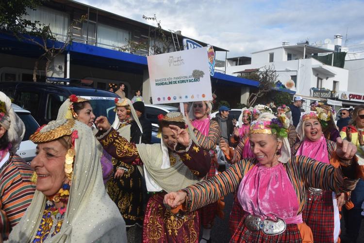 MANDALİNA BAHÇLERİNİ KENDİ ELLERİMİZLE İMARA AÇTIK