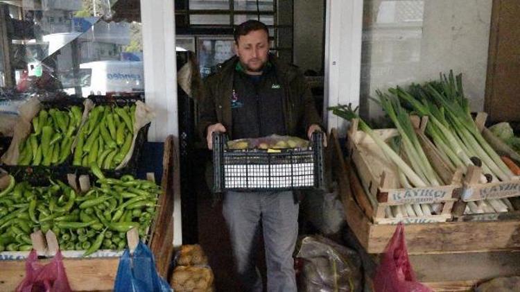 ‘UZAKTAN AKRABAYIZ’